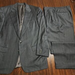 Ermeneguildo Zegna 42/52R Grey striped 2 button suit